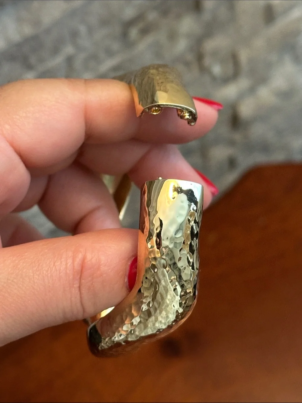 Fashion Jewelry Gold Textured Wave Bangle Bracelet